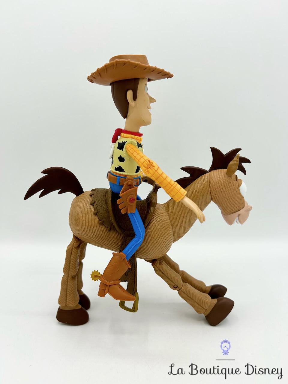 jouet-figurines-woody-pile-poil-articulés-disney-mattel-toy-story-cheval-marron-cow-boy-1