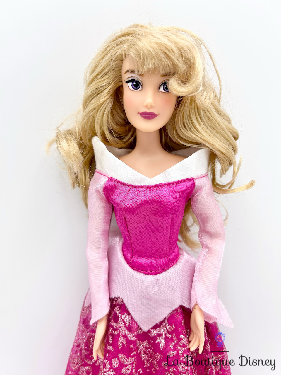 poupée-aurore-la-belle-au-bois-dormant-disney-store-mannequin-princesse-robe-rose-2