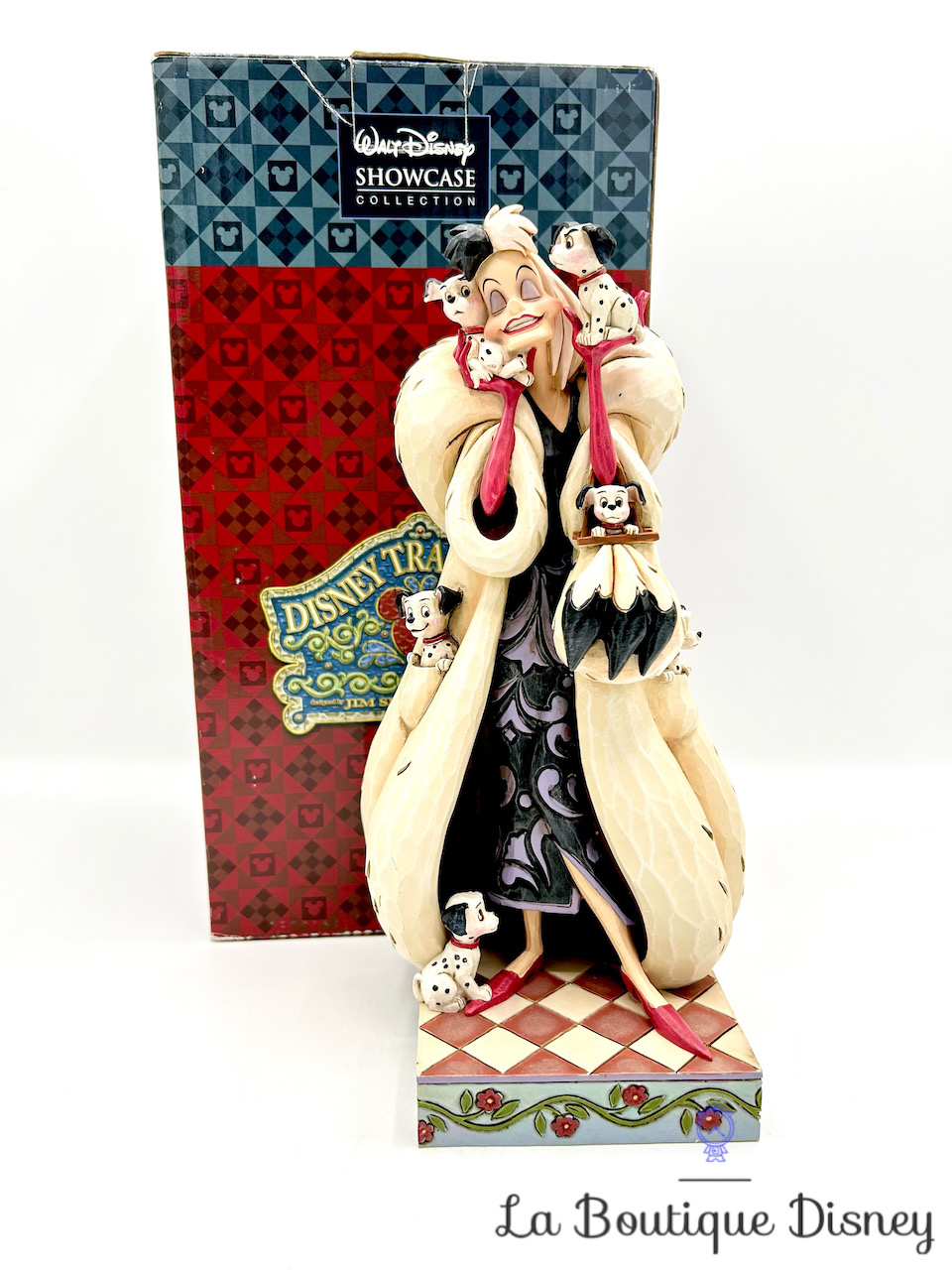 Figurine Jim Shore Cruella Fur Lined Diva Disney Traditions Showcase Collection 4023534 Les 101 Dalmatiens