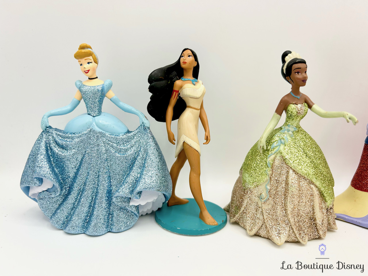 figurines-princesses-paillettes-playset-deluxe-disney-store-coffret-ensemble-de-jeu-1
