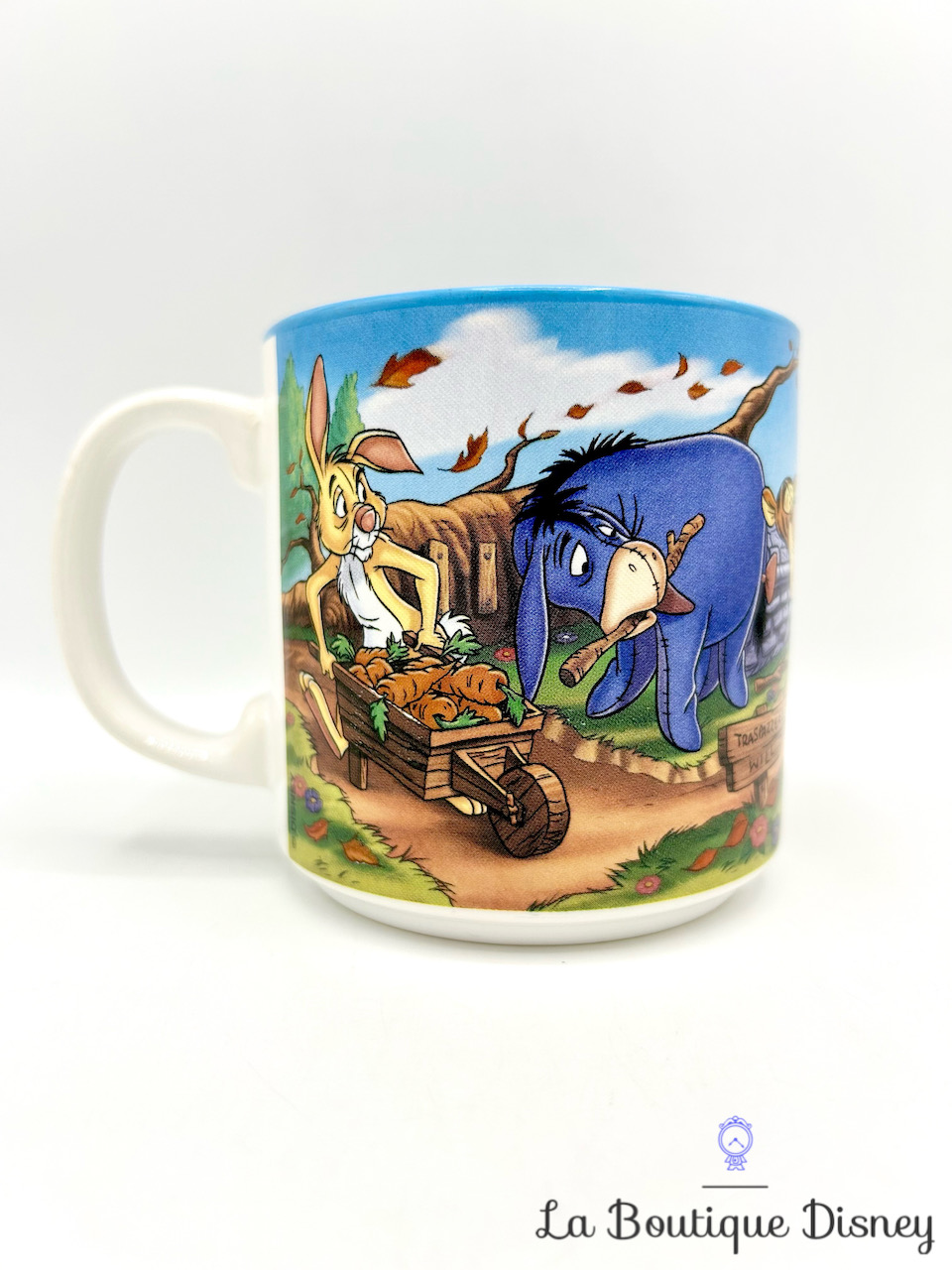 tasse-scène-winnie-ourson-vent-automne-disney-company-mug-england-0