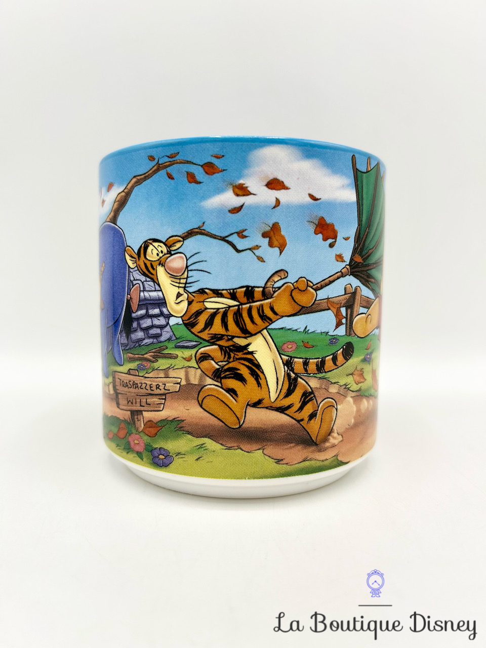 tasse-scène-winnie-ourson-vent-automne-disney-company-mug-england-3