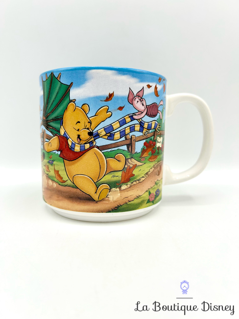 Tasse scène Winnie l\'ourson et ses amis Automne Walt Disney Company England mug scène film vent