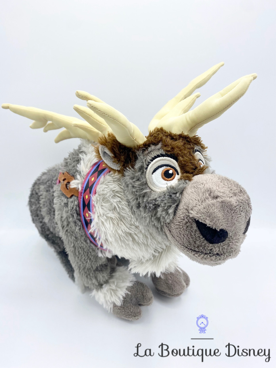 peluche-sven-disneyland-paris-disney-la-reine-des-neiges-renne-xxl-grand-4