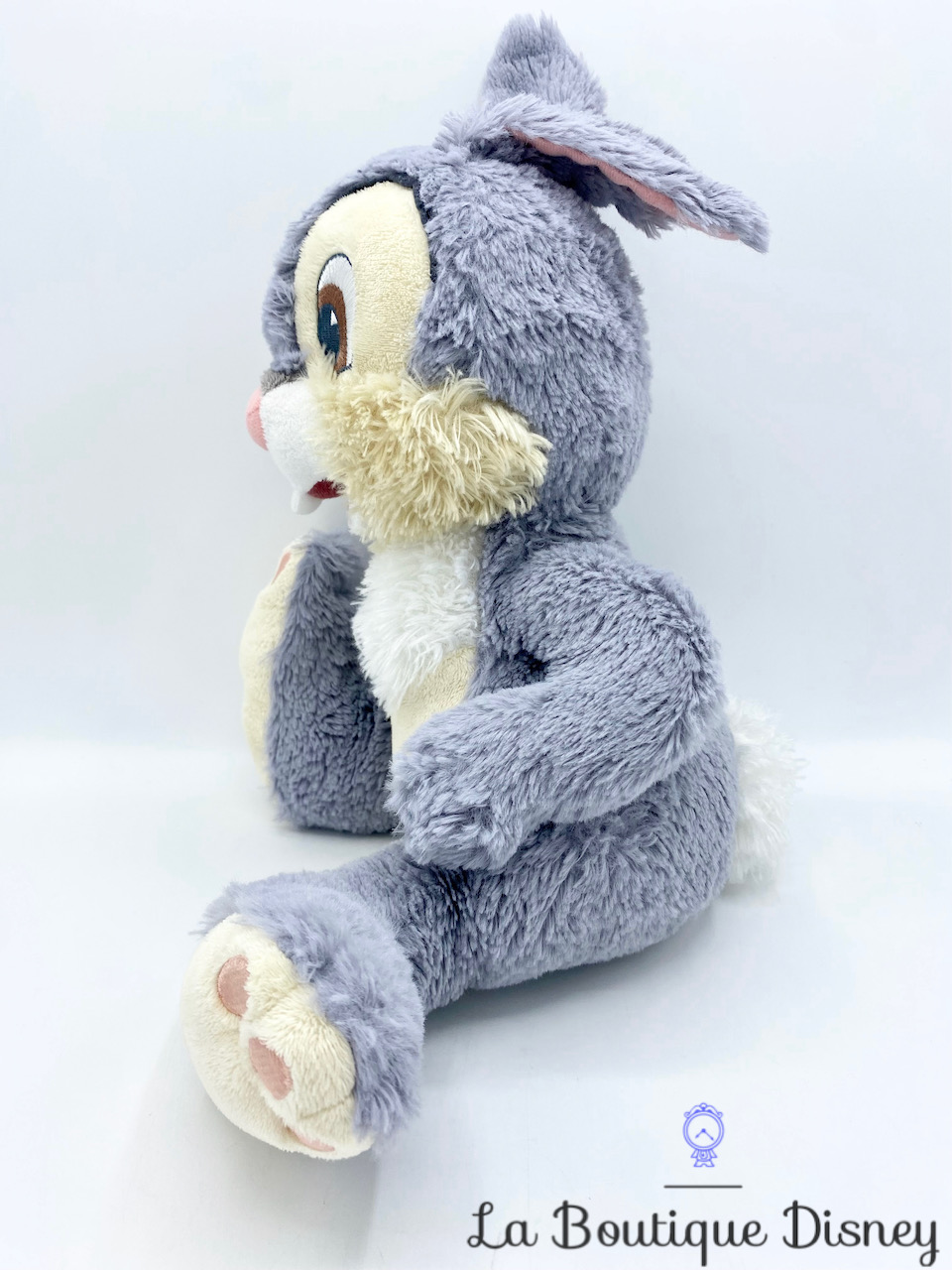 peluche-panpan-assis-disneyland-paris-disney-bambi-lapin-gris-coussinet-pattes-1