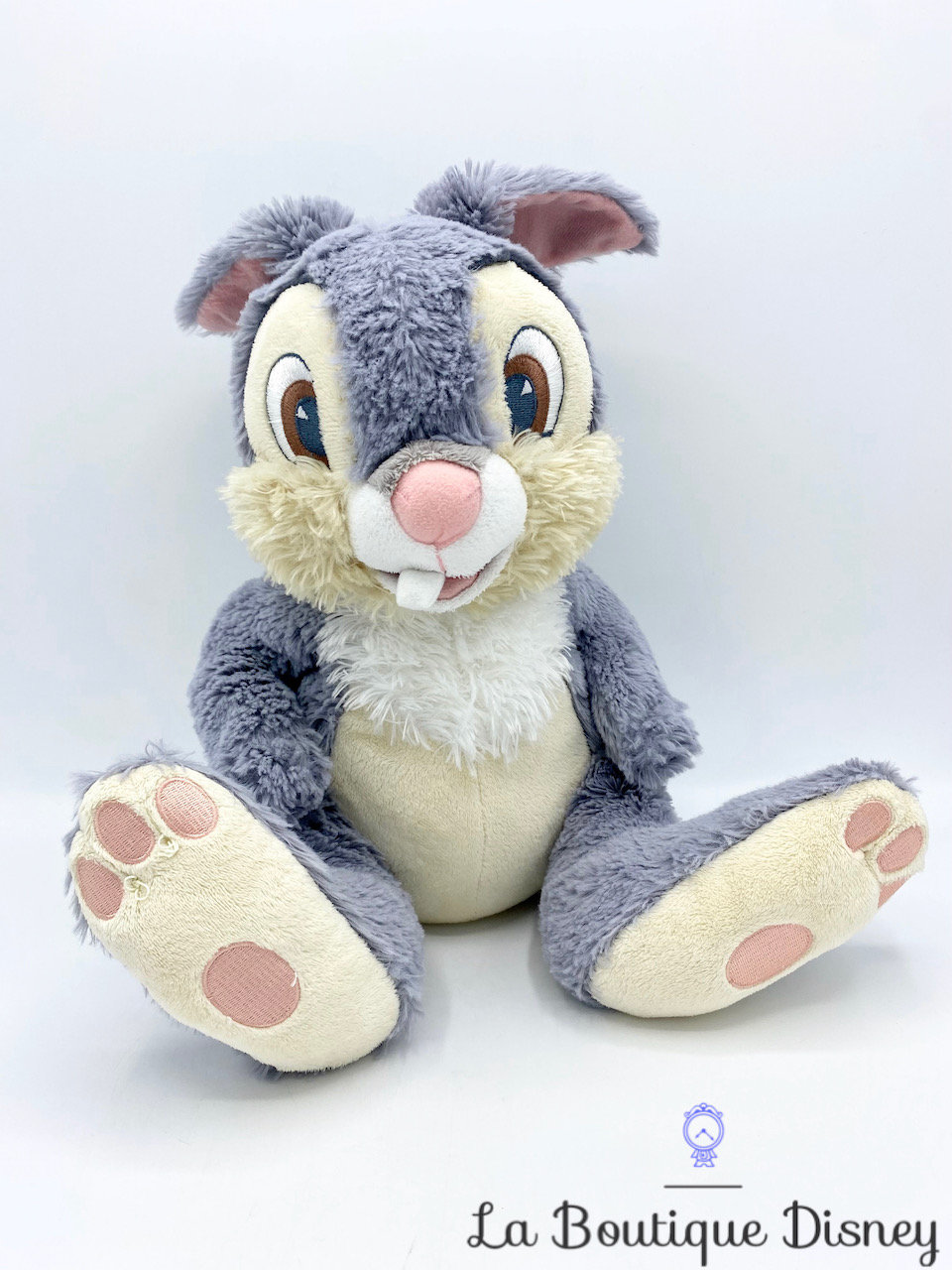 peluche-panpan-assis-disneyland-paris-disney-bambi-lapin-gris-coussinet-pattes-0