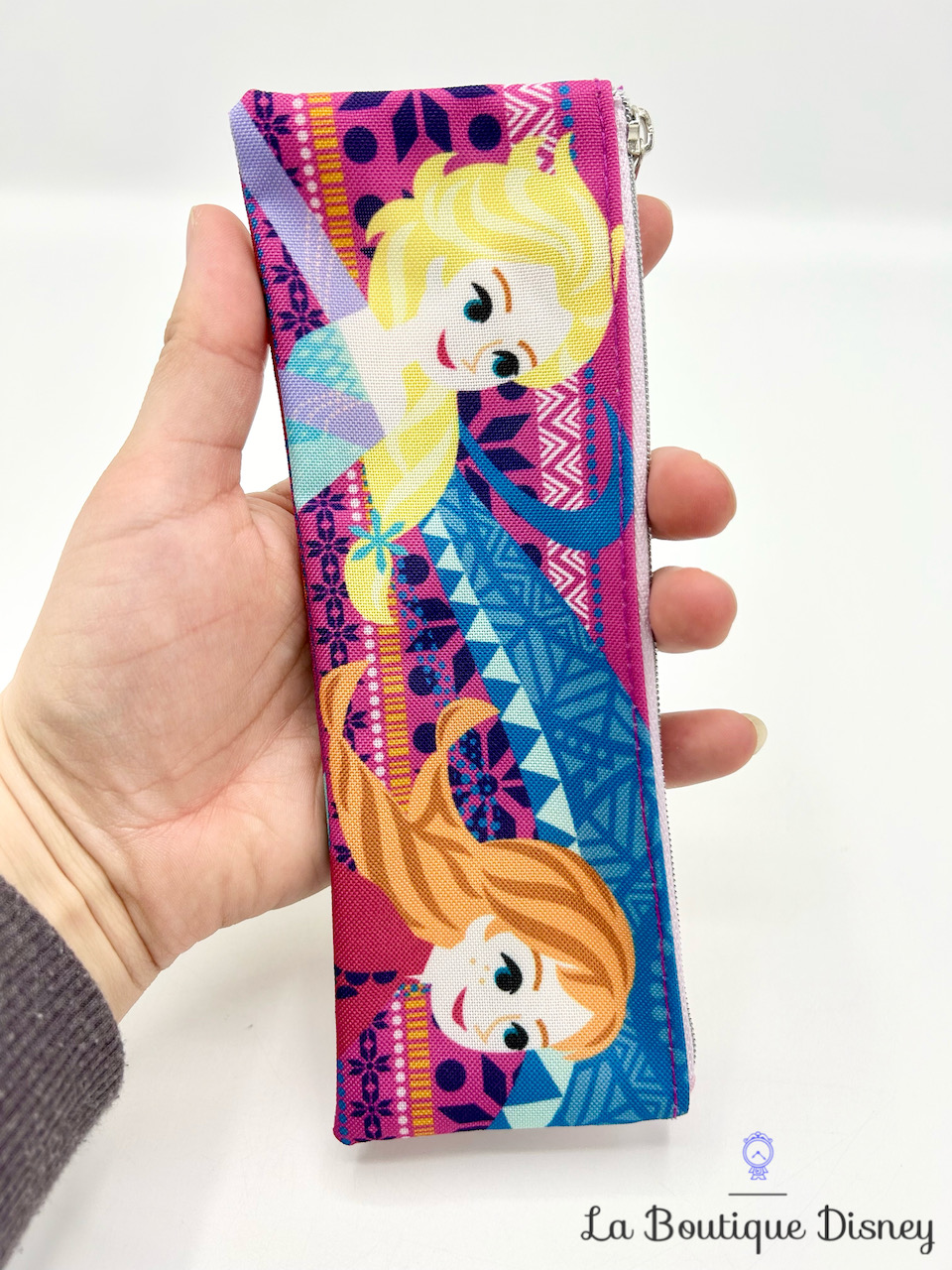 trousse-anna-elsa-la-reine-des-neiges-disney-store-crayons-stylos-4