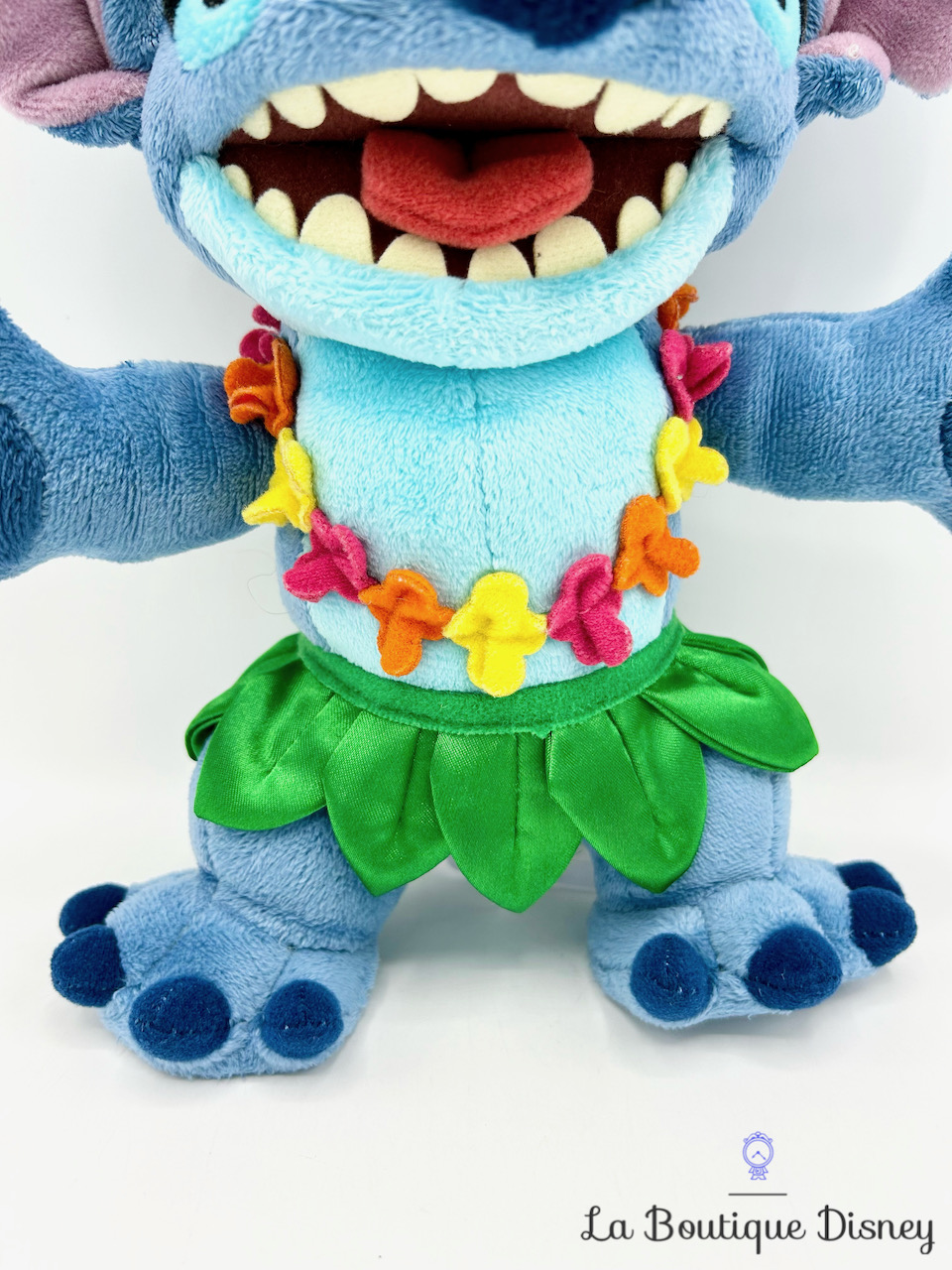 peluche-stitch-hawaii-disneyland-paris-disney-monstre-bleu-couronne-fleur-feuilles-0