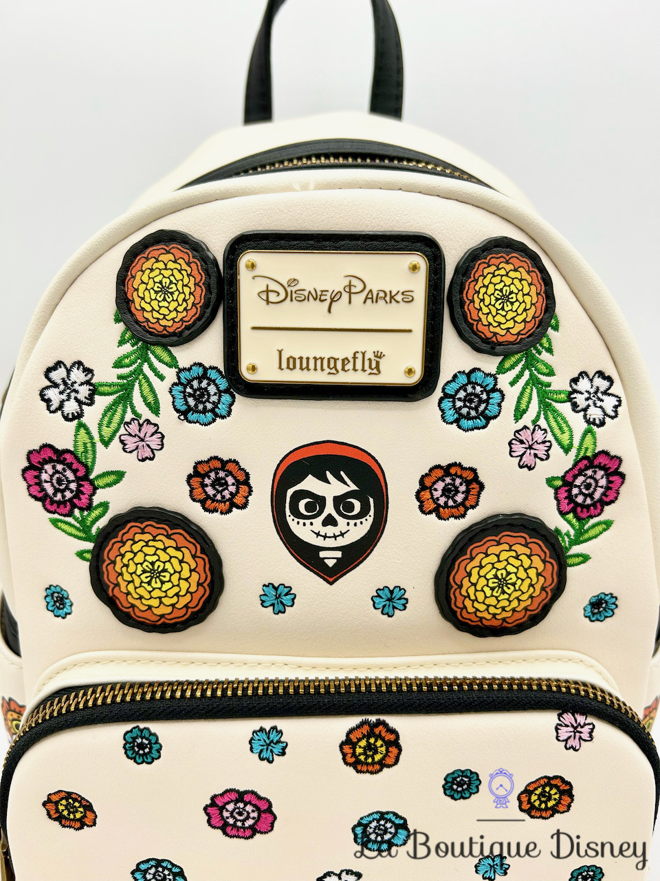 sac-a-dos-loungefly-coco-disney-parks-disneyland-fleurs-brodés-1
