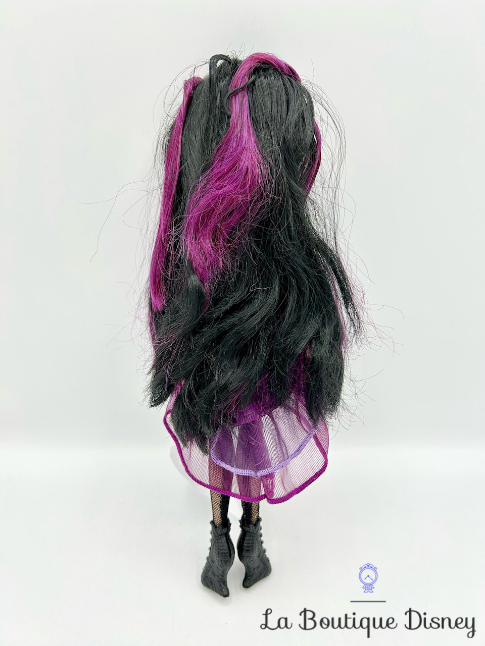 Poupée Ever After High Raven Queen Clan des Rebels noir violet 32 cm