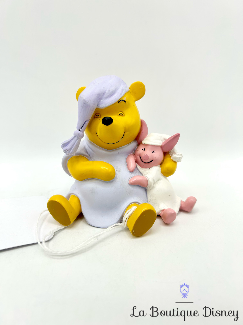 figurine-winnie-ourson-porcinet-pyjama-démons-et-merveilles-disney-collection-0