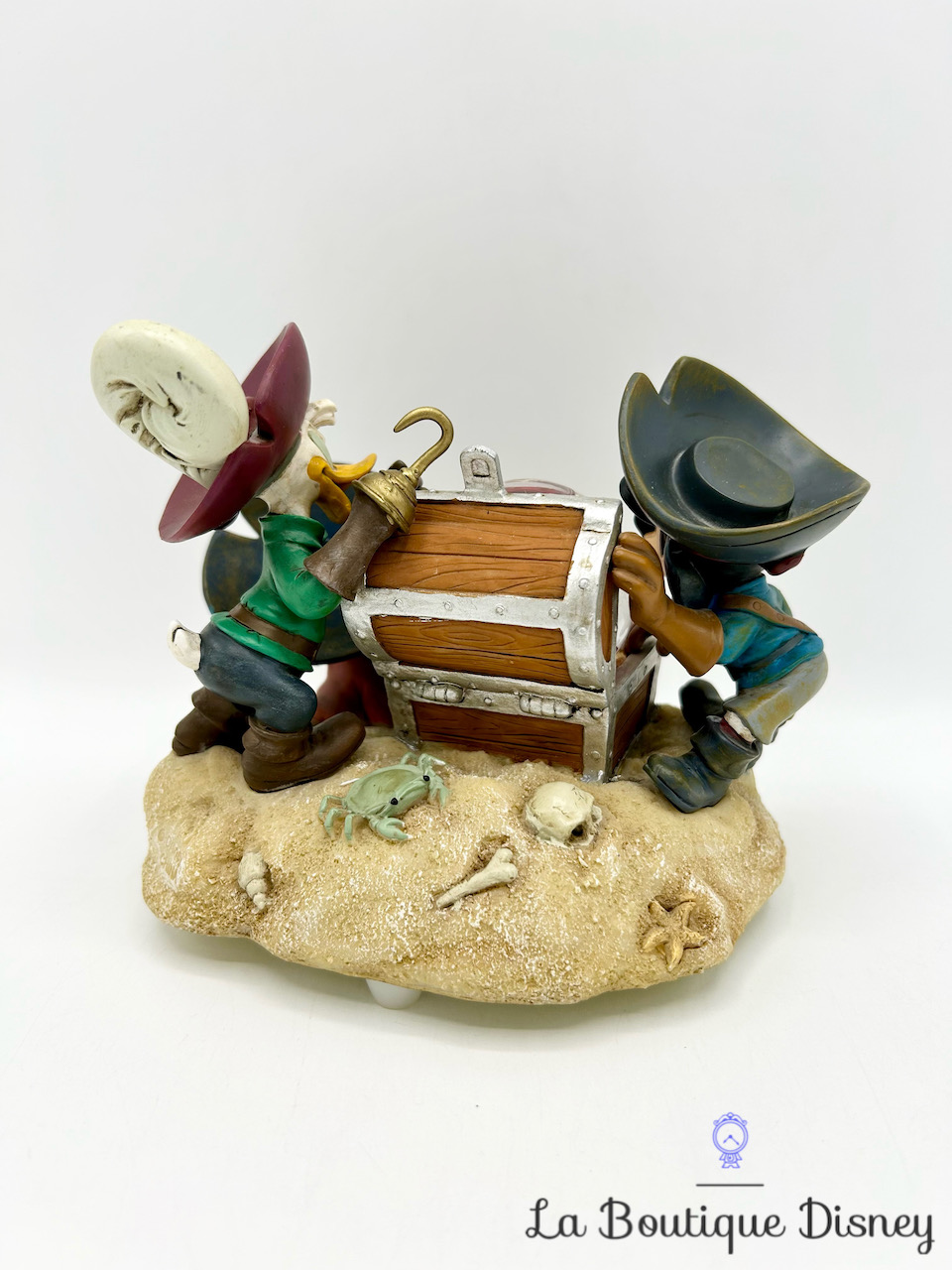 boule-a-neige-mickey-dingo-pirates-disneyland-paris-snow-globe-disney-pirates-of-the-caribbean-4