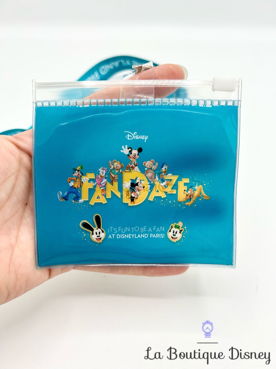 lanière-pins-fandaze-disneyland-paris-disney-tour-de-cou-cordon-bleu-1
