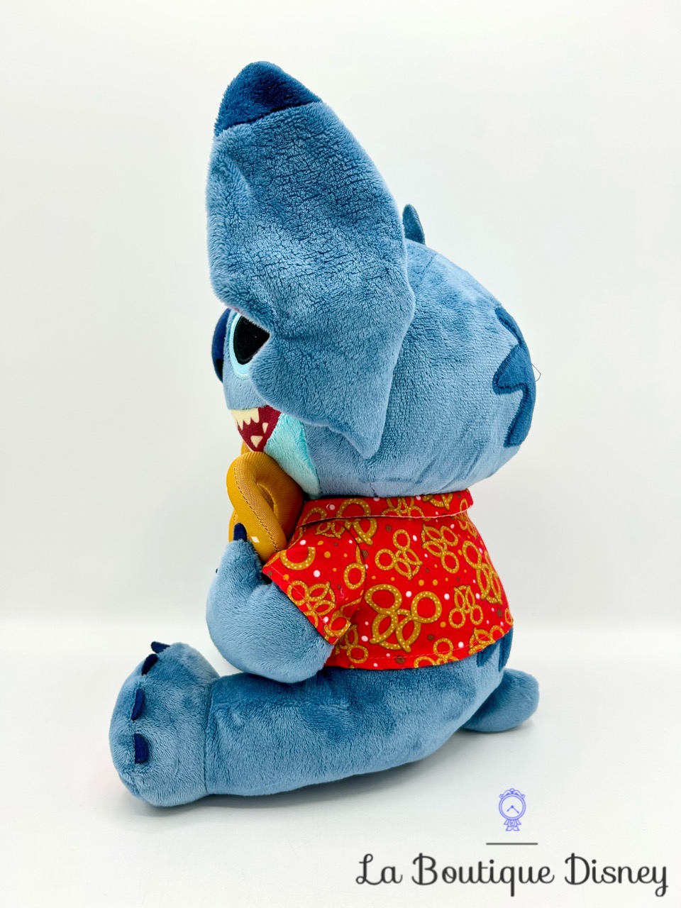 peluche-stitch-attacks-snacks-series-1-of-12-disney-parks-edition-limitée-bretzel-1