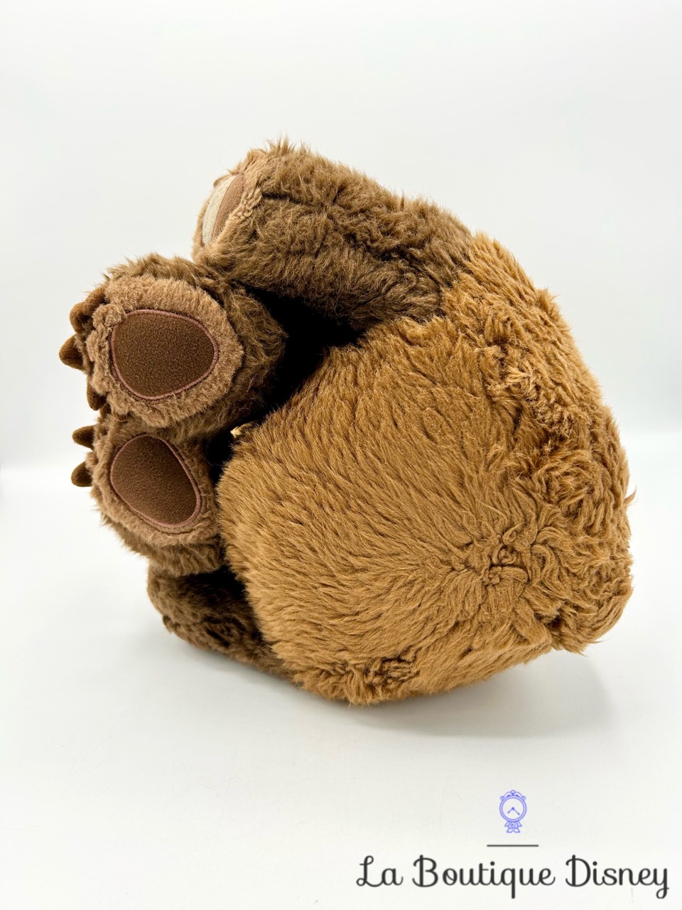 peluche-koda-ours-marron-frère-des-ours-disneyland-paris-disney-écusson-4
