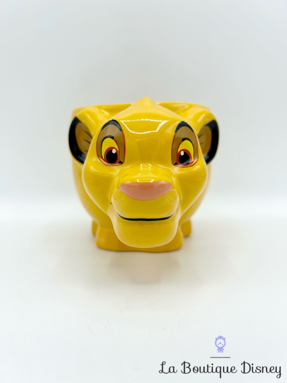 tasse-simba-le-roi-lion-disneyland-paris-mug-disney-jaune-relief-3D-1