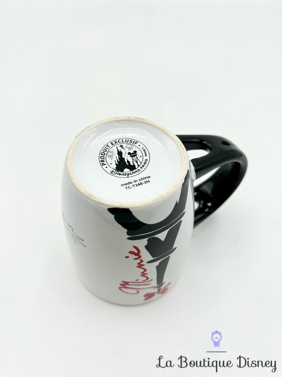 tasse-minnie-parisienne-tour-eiffel-noir-blanc-rouge-disneyland-paris-disney-3