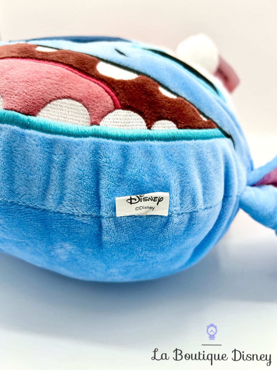 coussin-stitch-noel-disney-oreiller-lilo-et-stitch-bonnet-rouge-2
