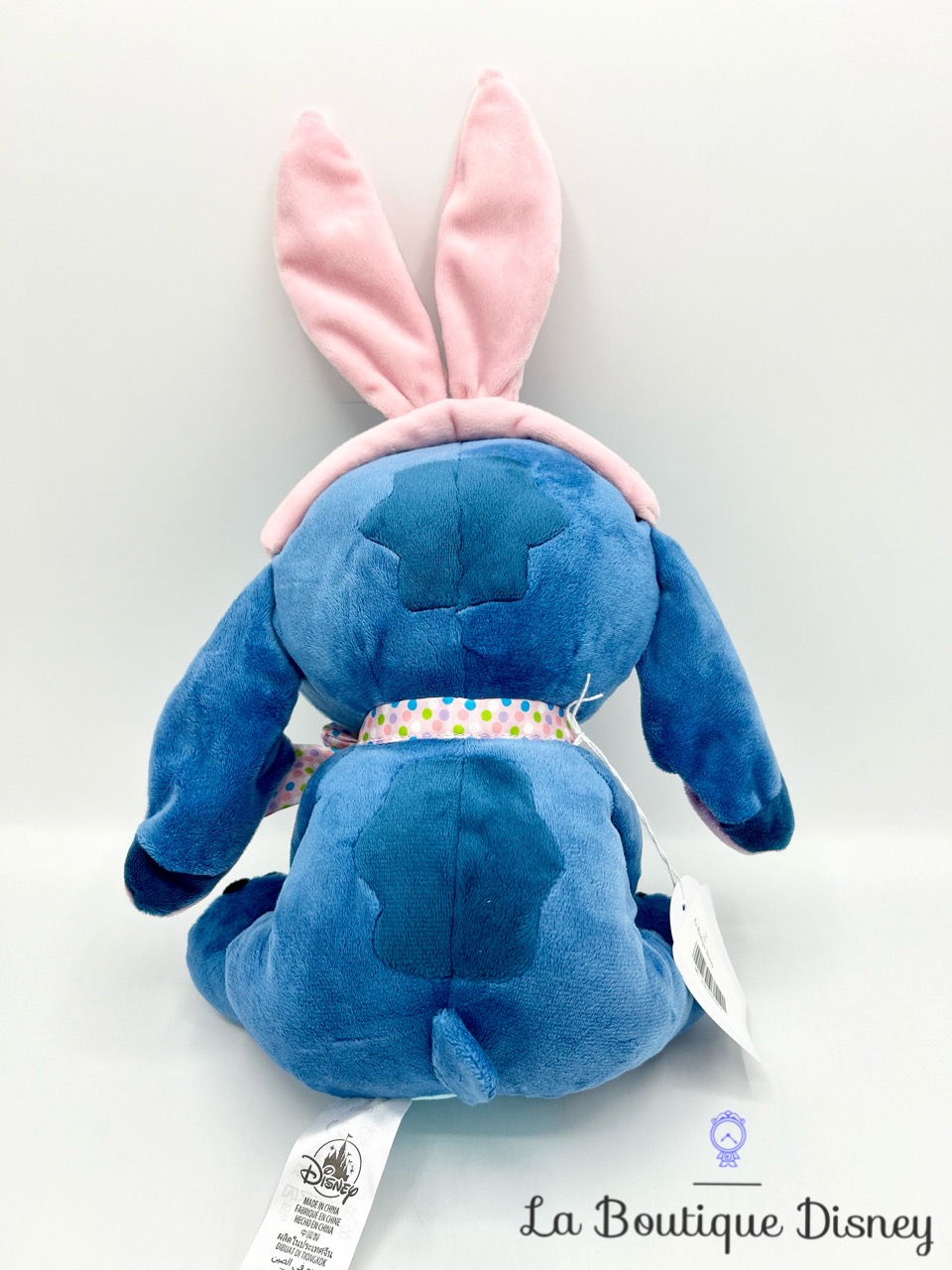 peluche-stitch-paques-2023-disney-store-lapin-rose-2