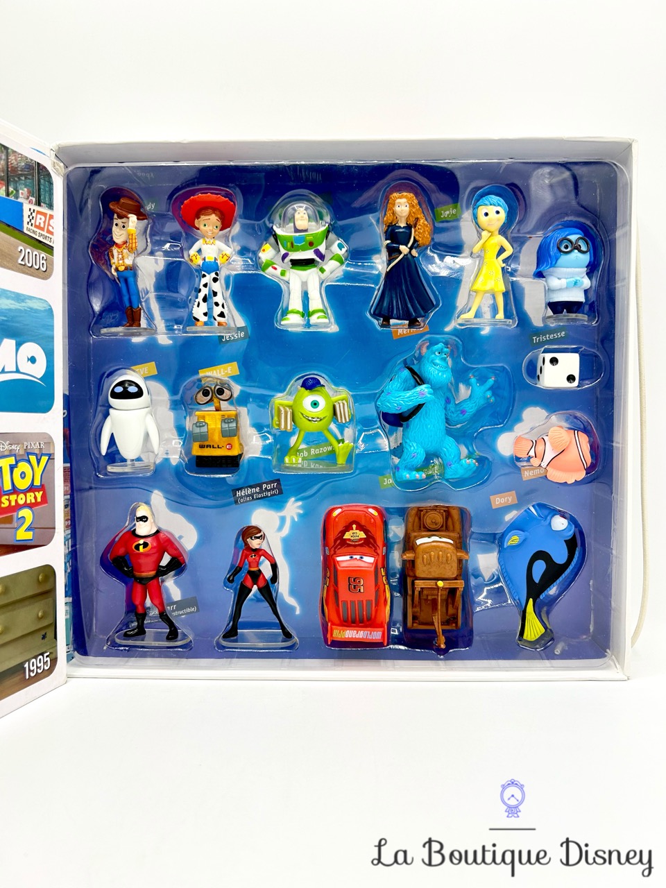 jeu-de-société-disney-pixar-auchan-coffret-de-figurines-plateau-4
