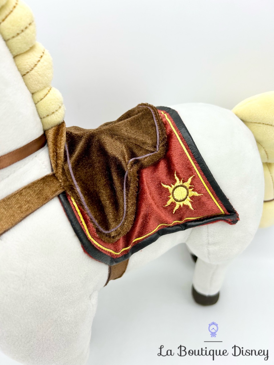peluche-maximus-disneyland-paris-disney-cheval-blanc-tangled-série-raiponce-5