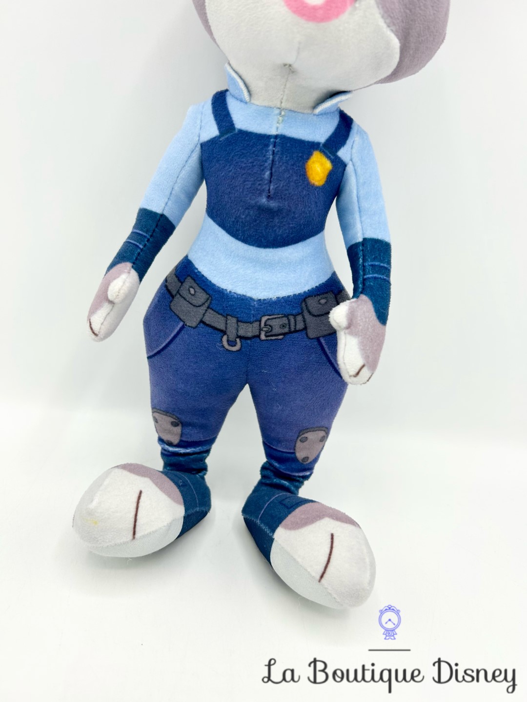 peluche-judy-hopps-lapin-policier-zootopie-disney (5)