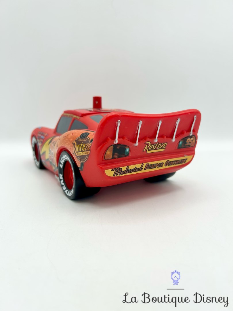 tirelire-parlante-flash-mcqueen-cars-disney-lansay-voiture-rouge-sonore (4)
