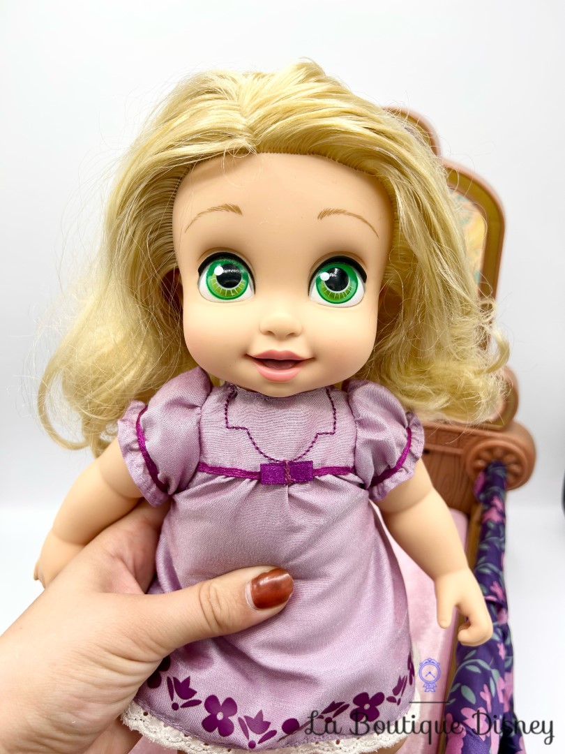 coffret-cadeau-berceau-poupée-raiponce-bébé-animators-collection-disney-store-rapunzel (16)
