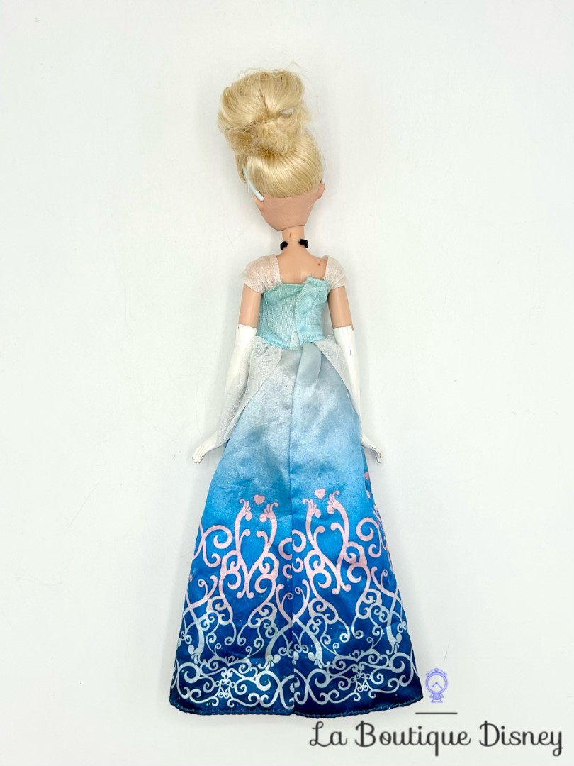 poupée-cendrillon-poussière-étoile-disney-hasbro-princesse-bleu (2)