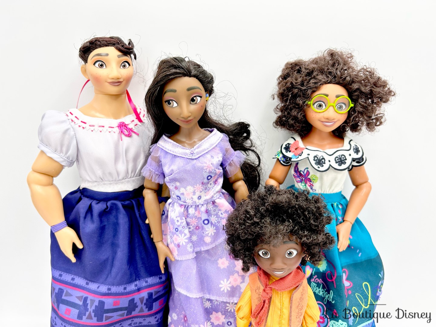 poupées-encanto-deluxe-coffret-famille-madrigual-disney-store (2)