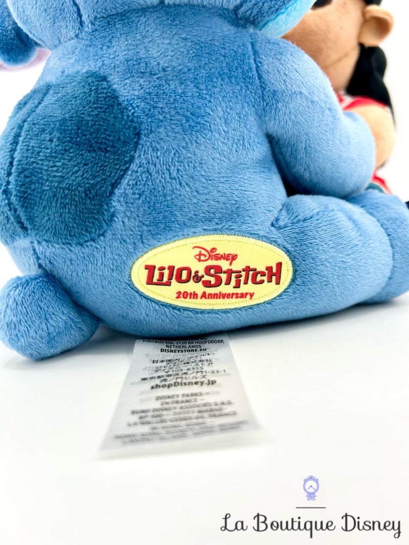 peluche-lilo-et-stitch-noix-coco-20th-anniversary-disney-store (6)