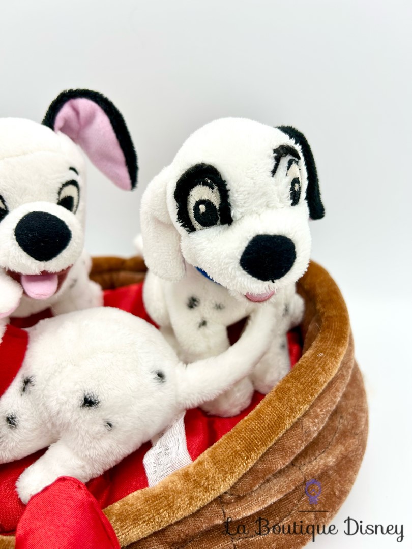 peluche-panier-101-dalmatiens-noel-disneyland-disney-chiens (4)