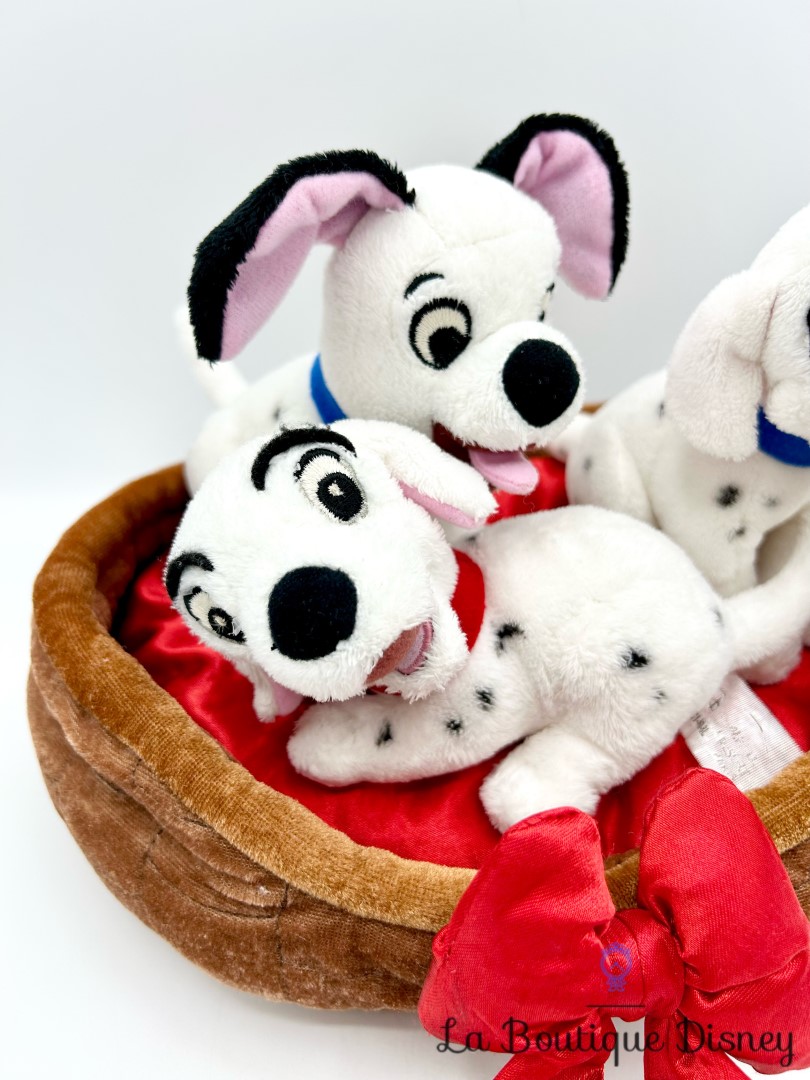 peluche-panier-101-dalmatiens-noel-disneyland-disney-chiens (5)