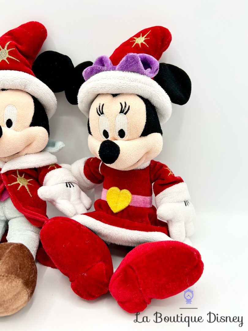 peluches-mickey-minnie-noel-disneyland-disney-manteau-rouge (6)
