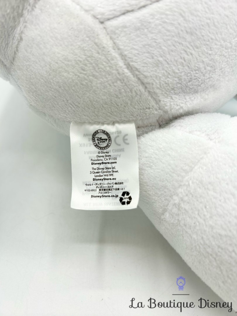 peluche-guimauve-monstre-neige-la-reine-des-neiges-disney-store-écusson-yeti (5)