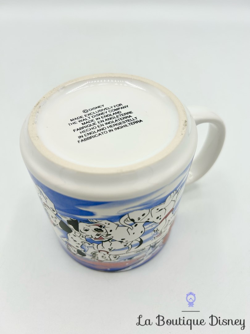 tasse-scène-les-101-dalmatiens-disney-england-mug-scène-film-bleu-champ-neige (6)