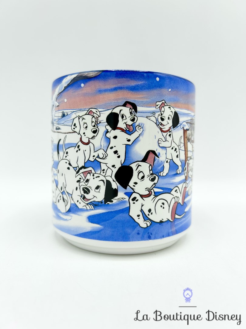 tasse-scène-les-101-dalmatiens-disney-england-mug-scène-film-bleu-champ-neige (4)