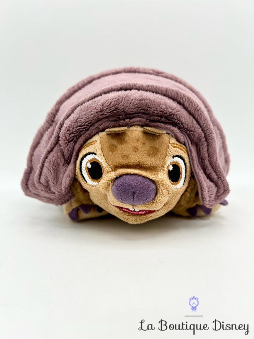 peluche-tuk-tuk-raya-et-le-dernier-dragon-disney-store-carapace-aimant (2)