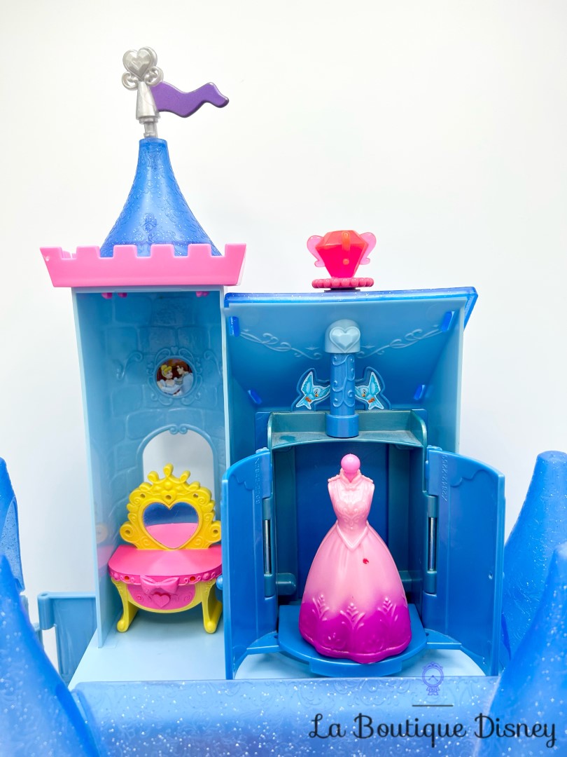 Château Magiclip Cendrillon Fairytale Castle Disney Princess Mattel 2011 figurine polly clip