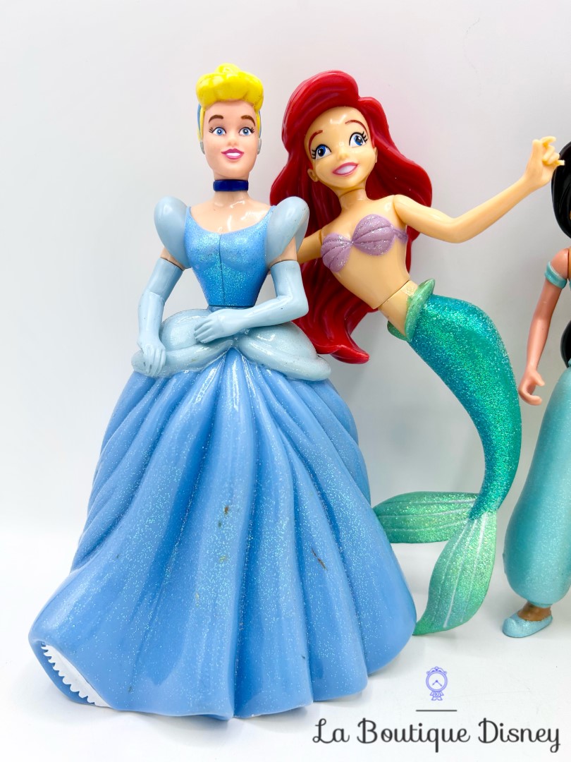 figurines-princesses-disney-on-ice-spectacle-paillettes-cendrillon-belle-ariel-jasmine-20-cm (4)