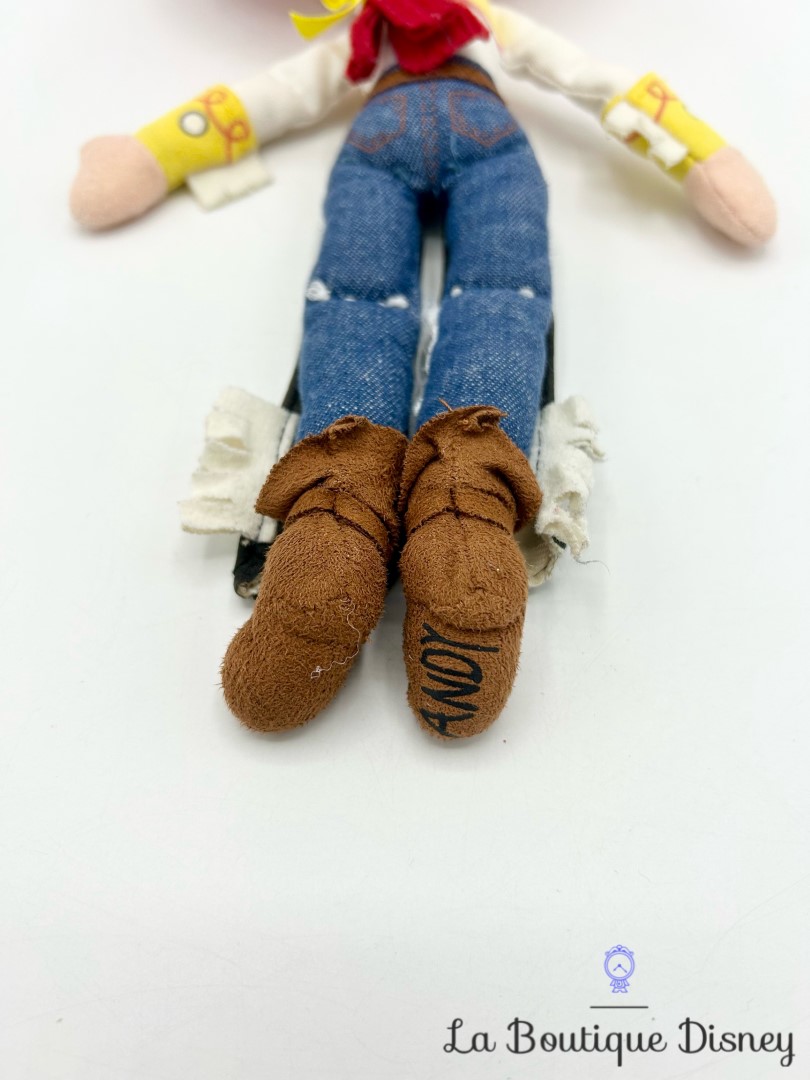 peluche-jessie-toy-story-disney-store-cow-boy-30-cm (5)