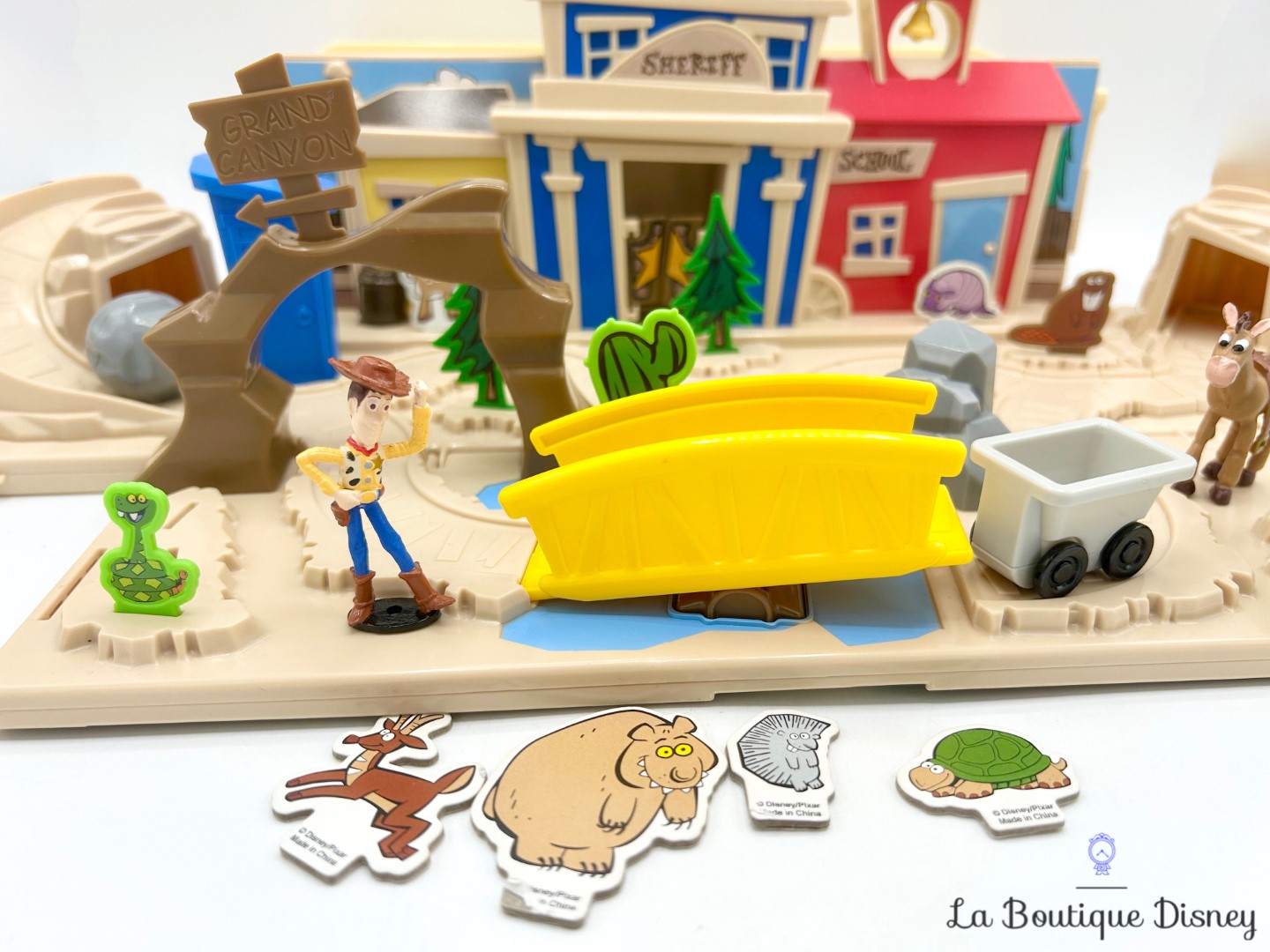 Figurines Coffre Jouets Woody Maison Sheriff Playset Disneyland 2019 Disney Western Pliable Boite