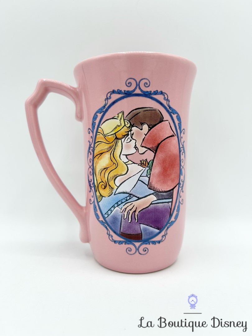 tasse-aurore-dreaming-happily-ever-after-disney-store-mug-rose-la-belle-au-bois-dormant (4)