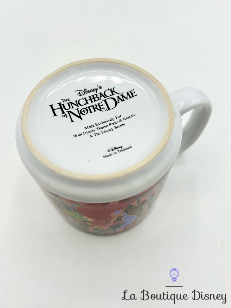tasse-scène-le-bossu-de-notre-dame-disney-theme-parks-reesorts-huncchback-mug-scene-film (6)