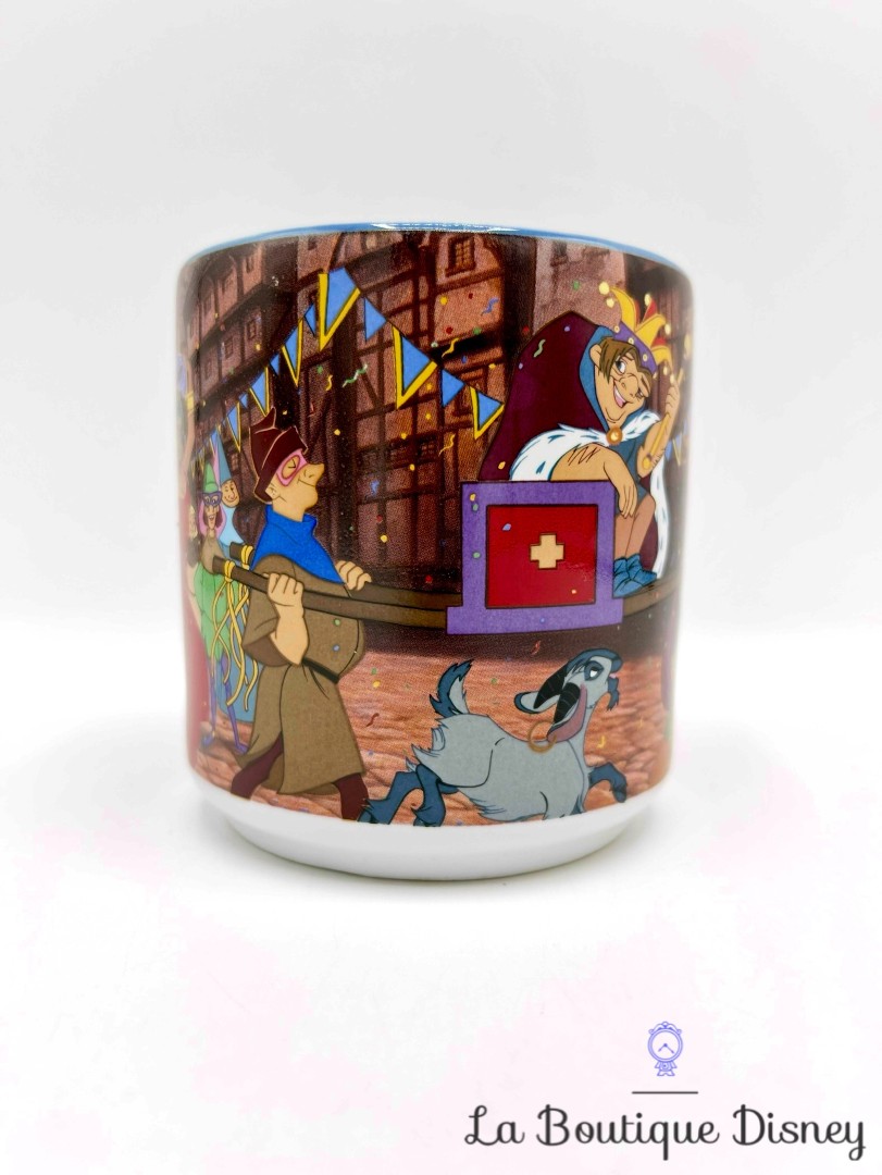 tasse-scène-le-bossu-de-notre-dame-disney-theme-parks-reesorts-huncchback-mug-scene-film (3)