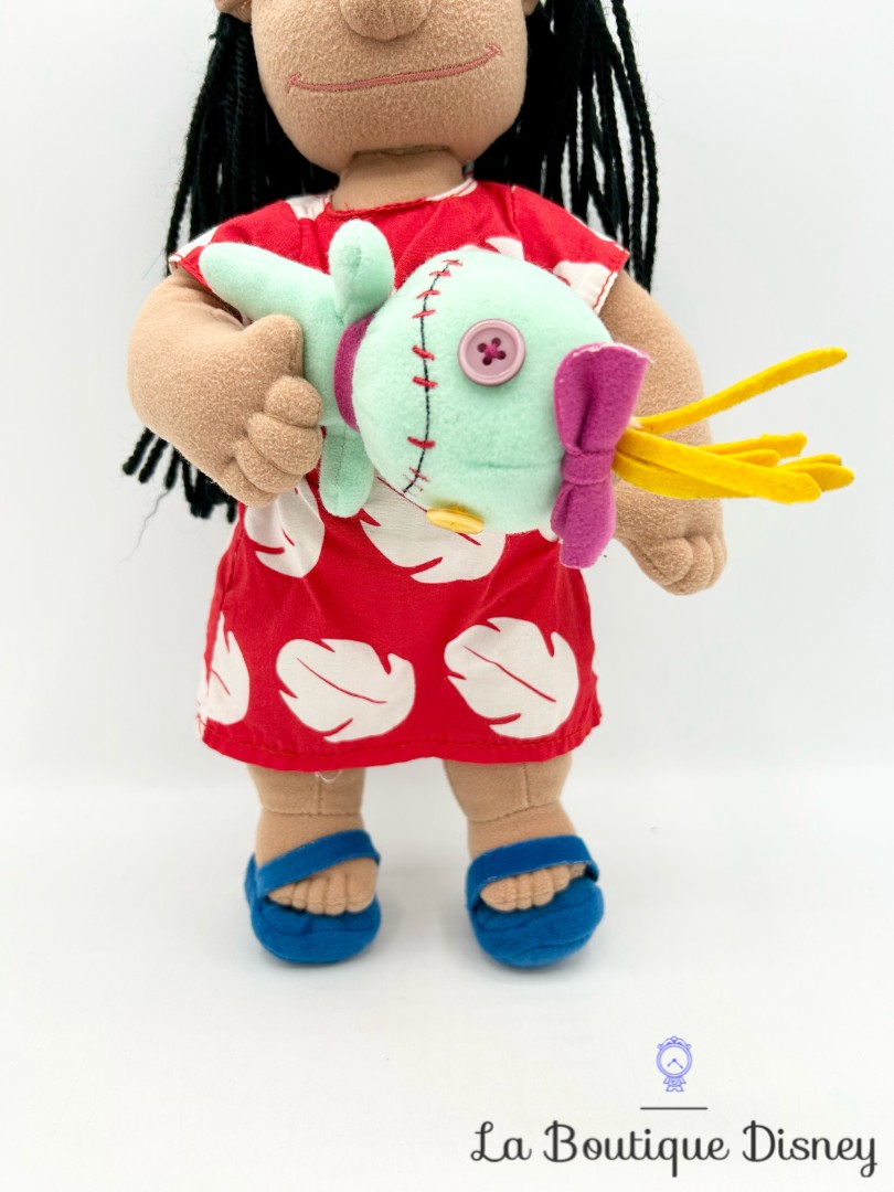 peluche-lilo-souillon-disney-store-lilo-et-stitch-hawai-rouge (4)