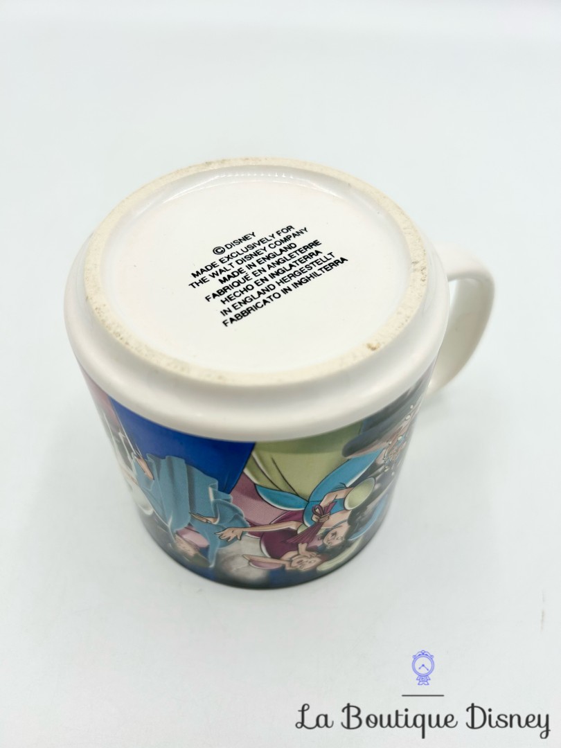 tasse-scène-cendrillon-disney-england-mug-scene-film-javotte-anastasie (1)