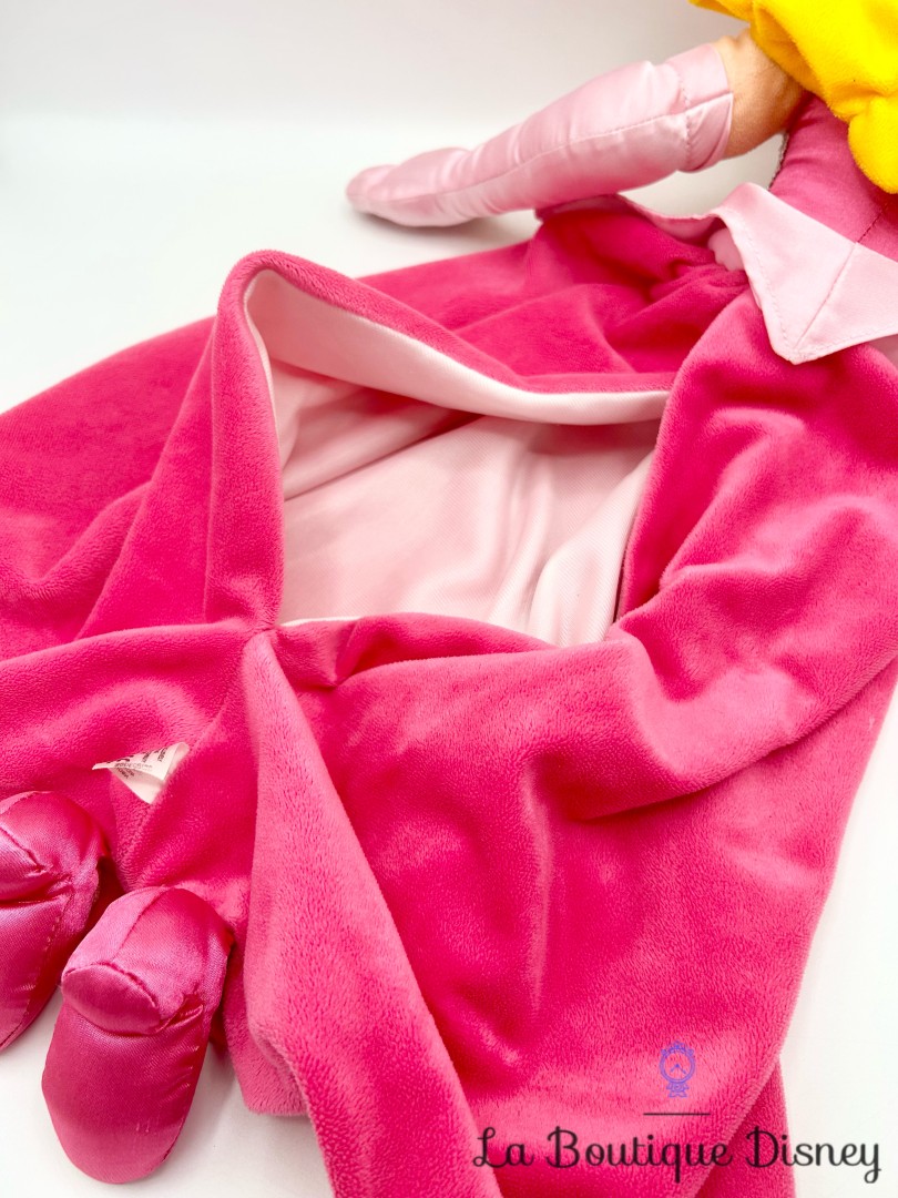poupée-chiffon-xxl-aurore-range-pyjama-disney-store-écusson-peluche-la-belle-au-bois-dormant-grand-format-taille (11)