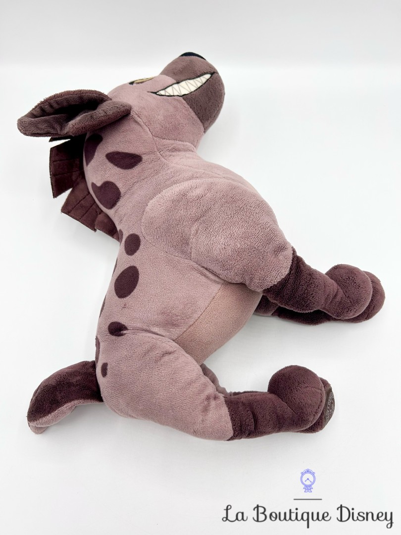 peluche-janja-hyène-la-garde-du-roi-lion-disney-store-écusson-le-roi-lion (6)