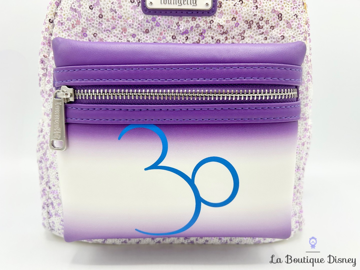 sac-a-dos-loungefly-30-ans-disneyland-paris-30ème-anniversaire-disney-sequins-blanc (2)
